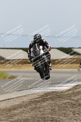 media/May-26-2025-Lets Ride (Mon) [[3bf1de1d65]]/B Group/1220pm (Wheelie Bump)/